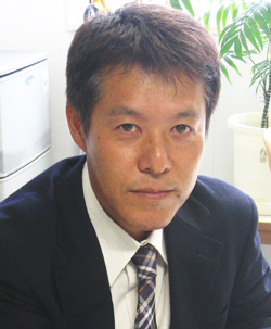 事務部長　福田泰明